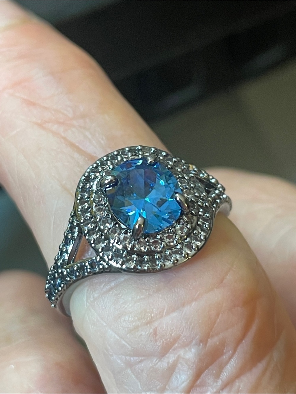 Bomb Party Blue Halo Round Cut Light Sapphire Cubic Zirconia Hematite MSRP 142.